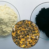 硫黄および鉄粉、およびそれらの混合物