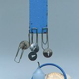 鉄、ニッケルおよびコバルトは磁場と相互作用することができる - 1