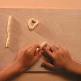 用盐面团制作餐巾环 - 第2步