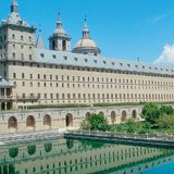 エル・エスコリアルは、スペイン王国の歴史的住居です。