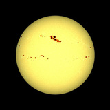太陽活動のピーク時の太陽黒点